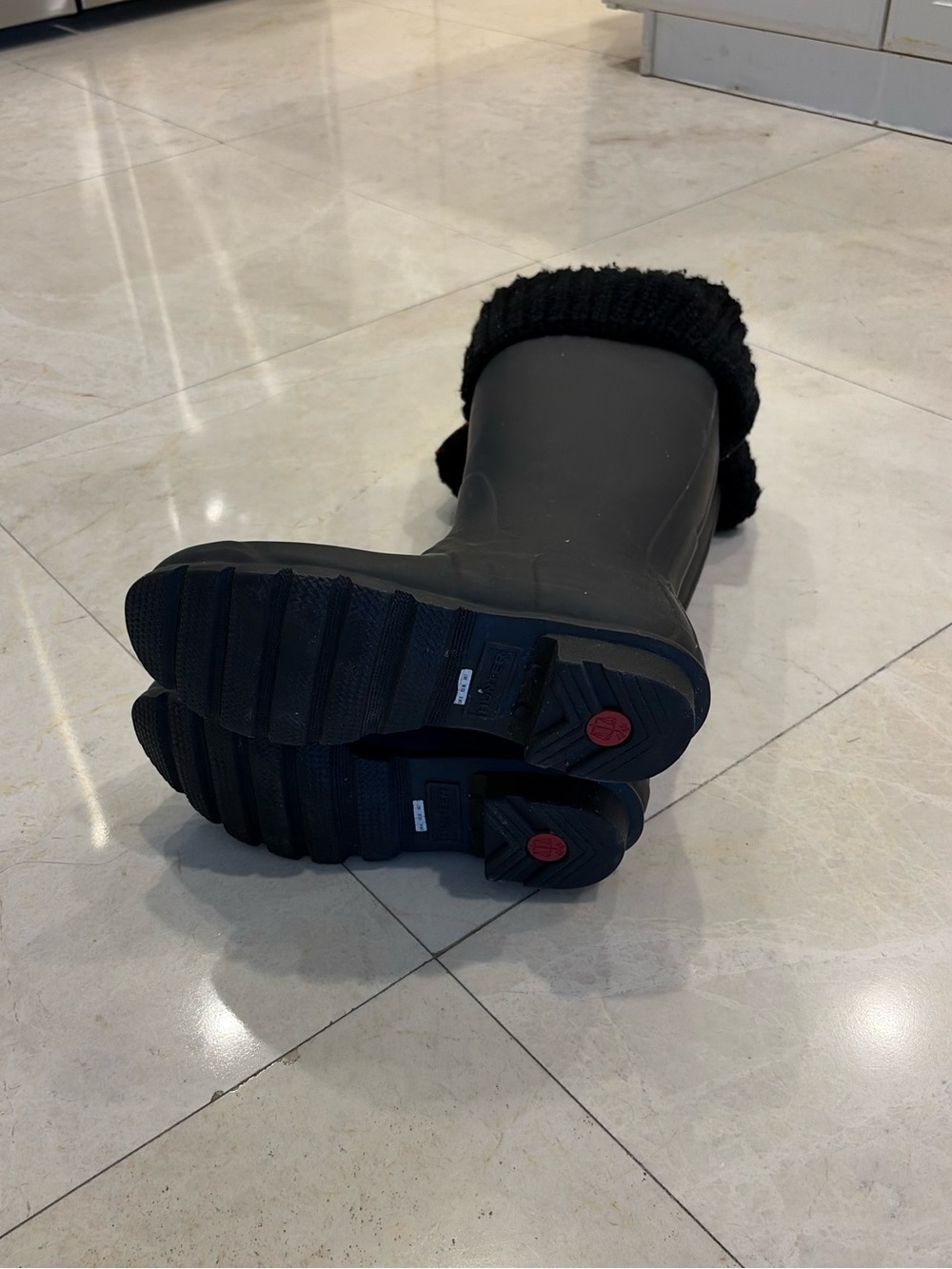 Hunter Black Rain Boots with Knit Fold-Over Cuff Socks - Picture 3 of 3